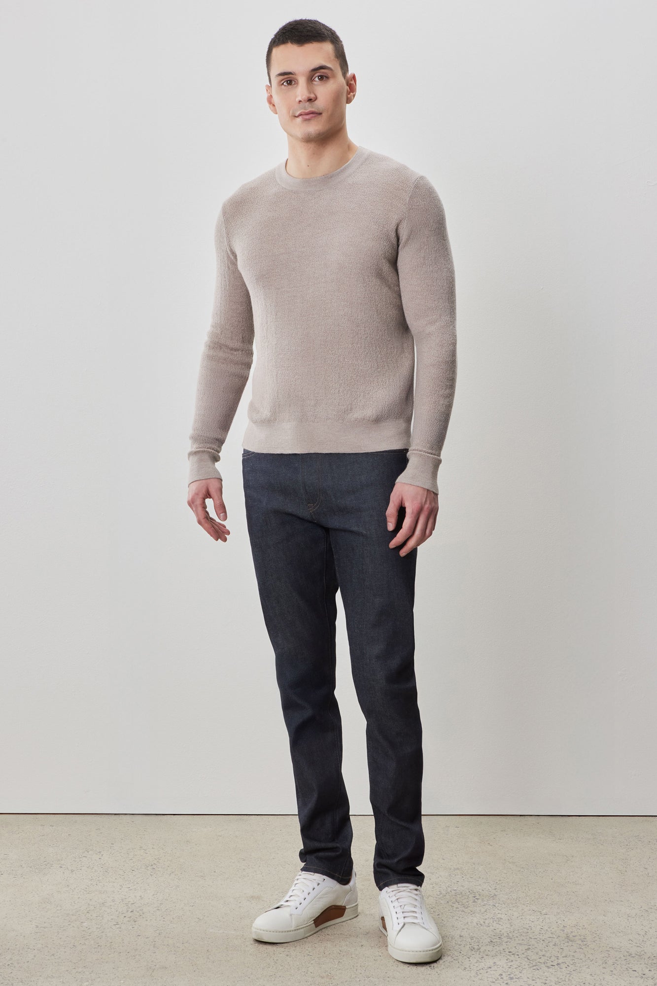 Chandail à manches longues col rond pour homme par Robert Barakett | Watertown RB41569 Taupe | Machemise.ca, vêtements mode pour hommes