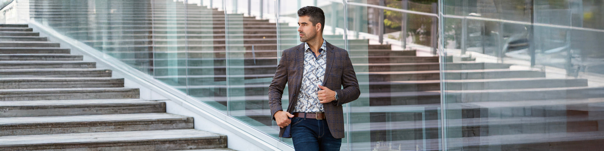 Blazer homme moderne, style habillé mode urbaine.