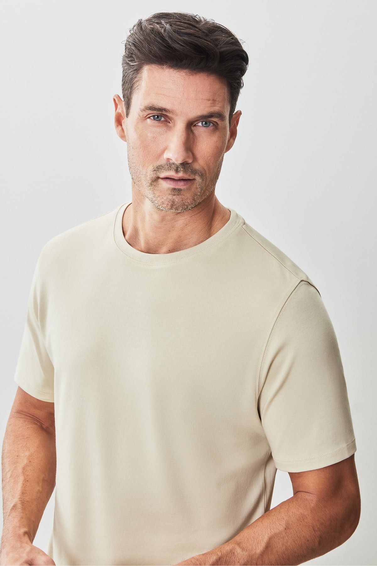T-shirt à manches courtes pour homme par Robert Barakett | 23336 Georgia Paliel | Machemise.ca, vêtements mode pour hommes
