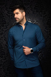 Vue de face sur mannequin d'une chemise marine à manches longues avec fines rayures bleu pâle pour homme par Au Noir