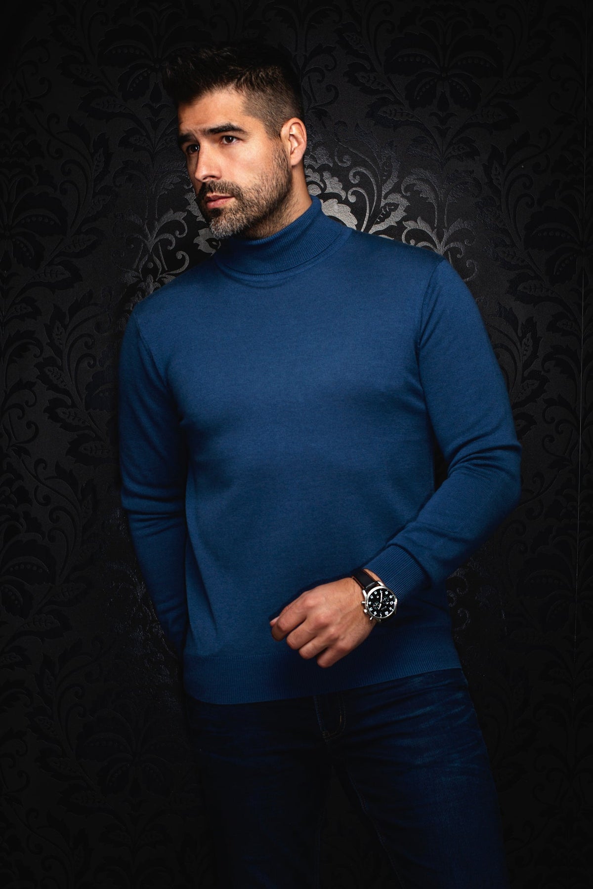 Chandail col roulé en laine mérino pour homme par Au Noir | ARKANES Minuit | Machemise.ca, inventaire complet de la marque Au Noir
