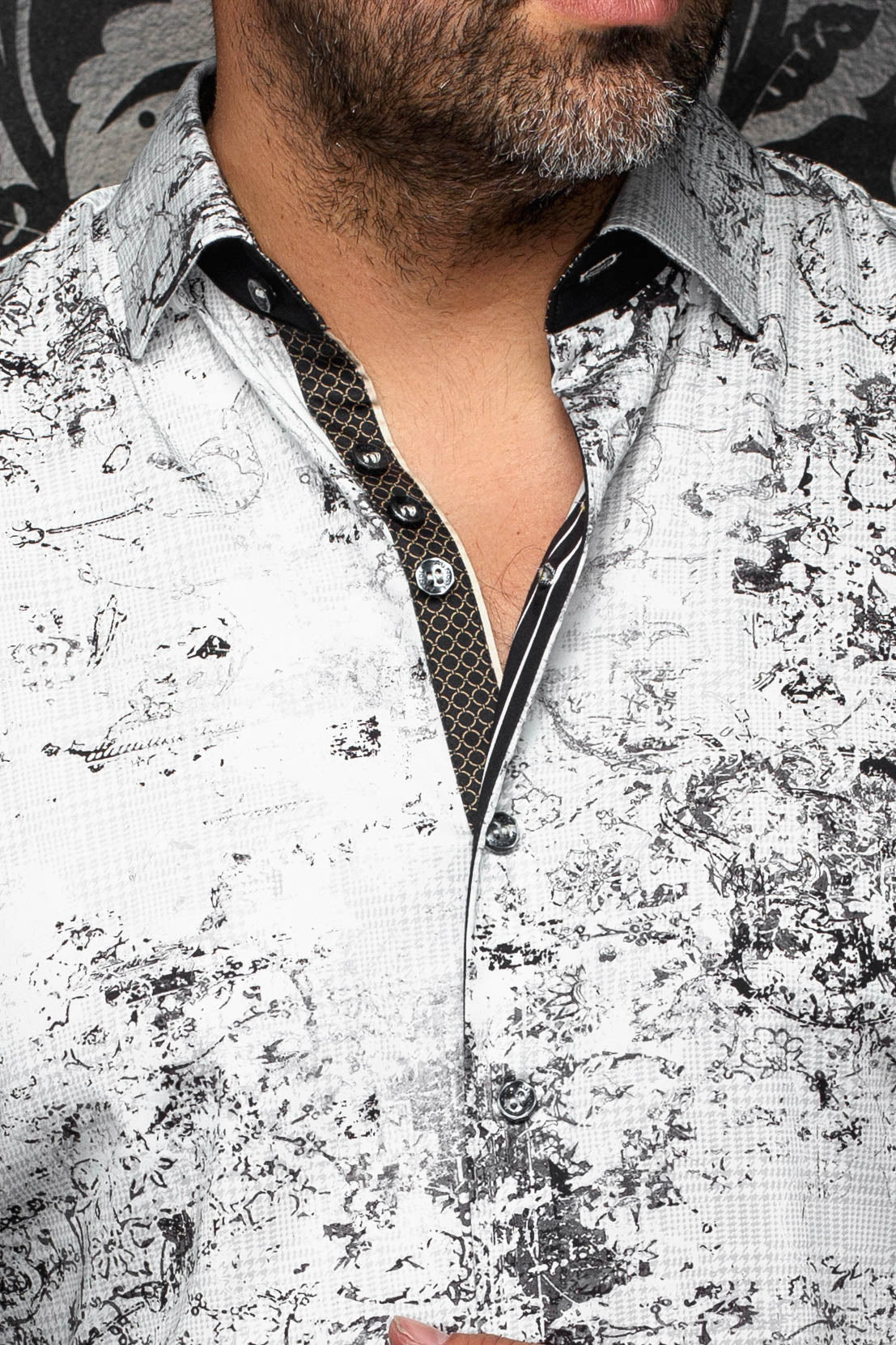 Au Noir men's white printed shirt collar, buttons, and black patterned inner placket, close-up