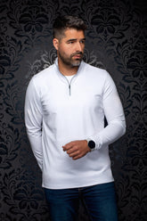Veston sport à manches longues blanc avec une demi-fermeture éclair, vue de face sur mannequin pour homme par Au Noir