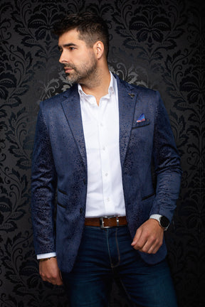 Vue de face équilibrée du veston bleu marine paisley avec revers crantés, poches et ourlet droit pour homme par Au Noir