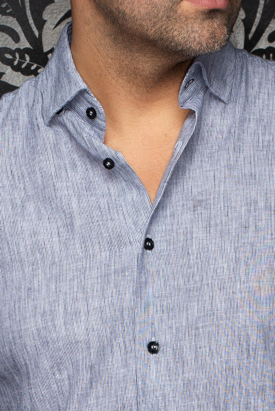 Chemise manches longues en lin pour homme par Au Noir | GERE Noir | Machemise.ca, inventaire complet de la marque Au Noir