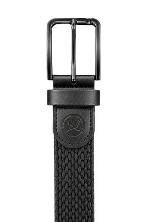 Boucle de ceinture noire tressée avec passant et logo rond ton sur ton pour homme par Au Noir, en gros plan