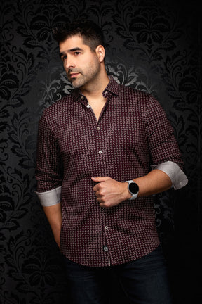 Vue avant en angle d’une chemise bourgogne à motif géométrique et poignets contrastants roulés pour homme par Au Noir