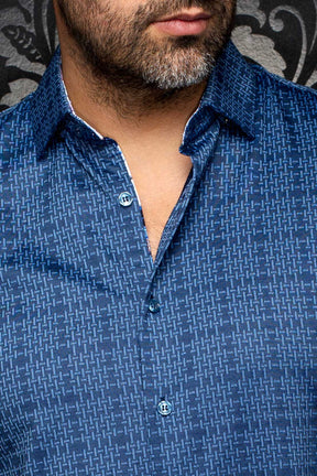 Au Noir men's blue button-front shirt collar, light blue geometric pattern, and white inner piping, close view