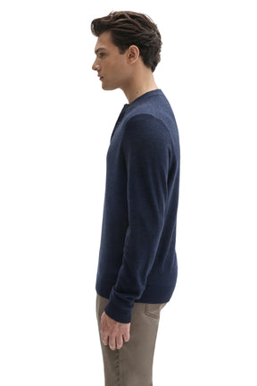 Robert Barakett men's navy long sleeve henley knit sweater showing ribbed hem and straight body, side view