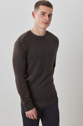 Chandail M.L. col rond pour homme par Robert Barakett | RB32345 Bertona Brun | Machemise.ca, vêtements mode pour hommes