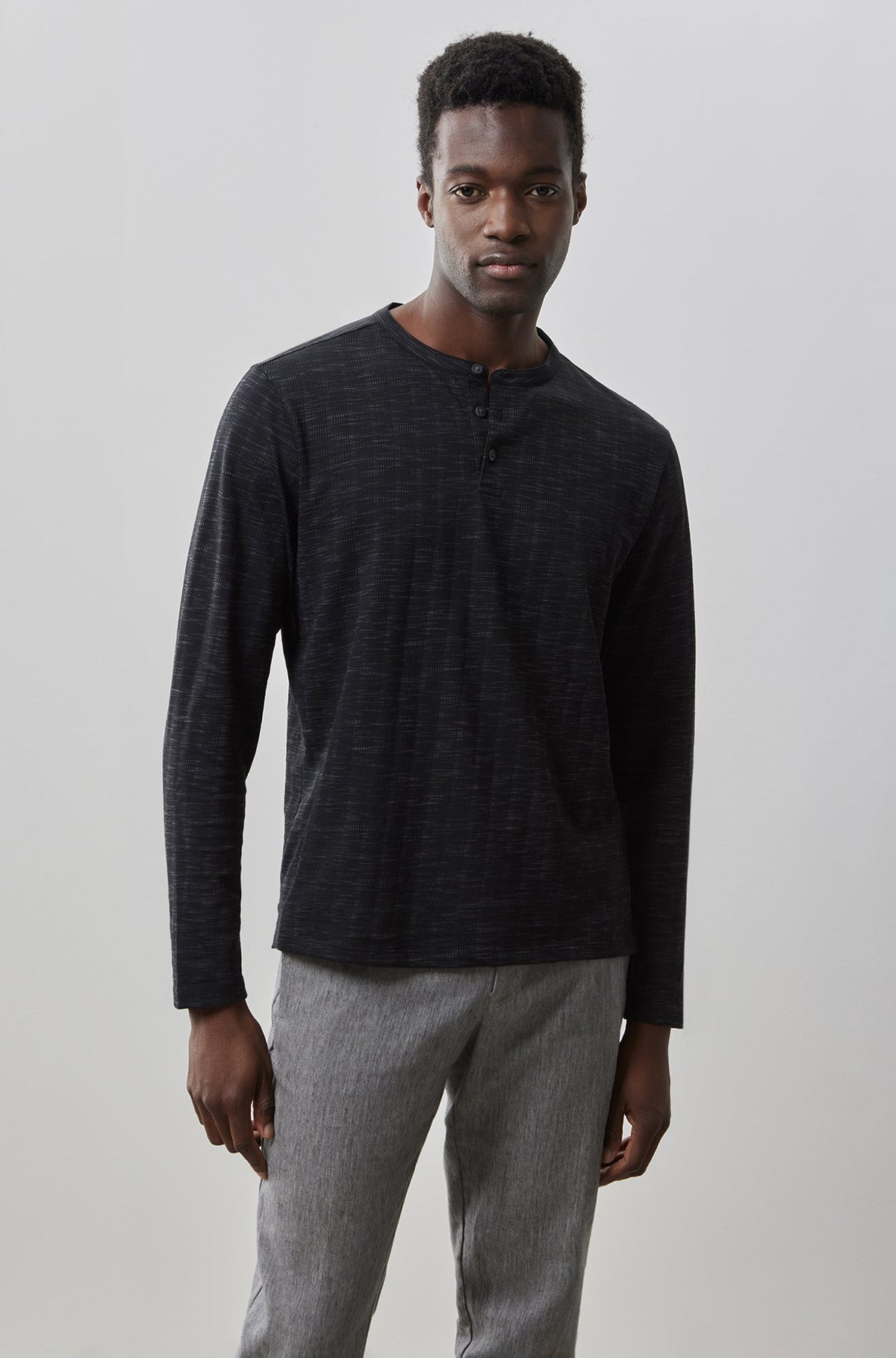 Chandail Henley pour homme par Robert Barakett | RB41063 Emerson Noir | Machemise.ca, vêtements mode pour hommes