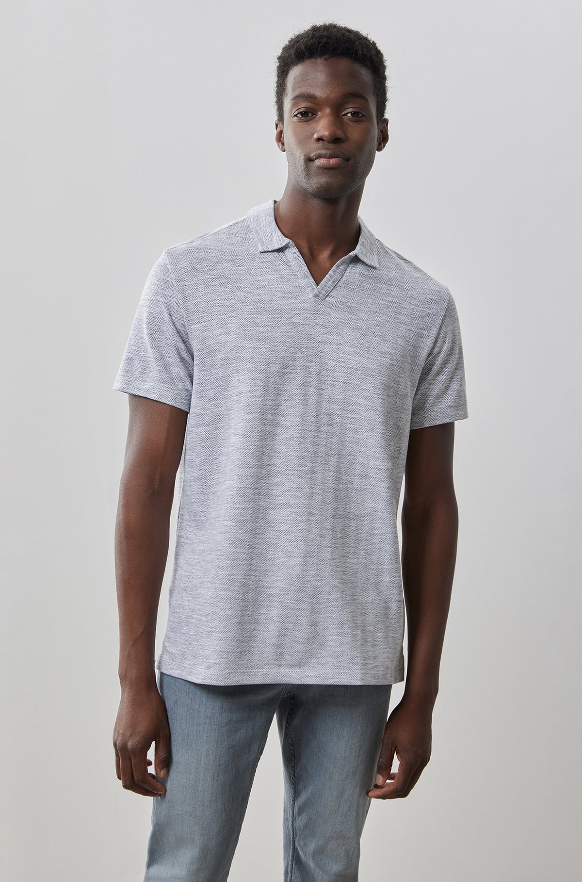 Polo à col ouvert à manches courtes pour homme par Robert Barakett | RB41102 Martel Gris | Machemise.ca, vêtements mode pour hommes