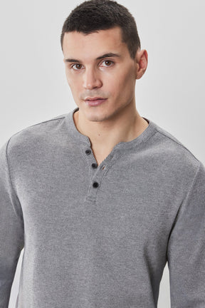 T-Shirt M.L. henley pour homme par Robert Barakett | RB52157 Alec Gris | Machemise.ca, vêtements mode pour hommes