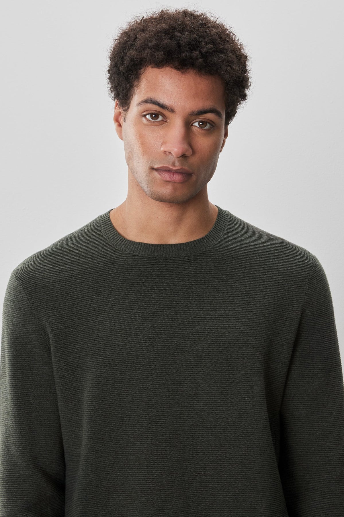Chandail à manches longues col rond pour homme par Robert Barakett | Enrique RB52270 Olive | Machemise.ca, vêtements mode pour hommes