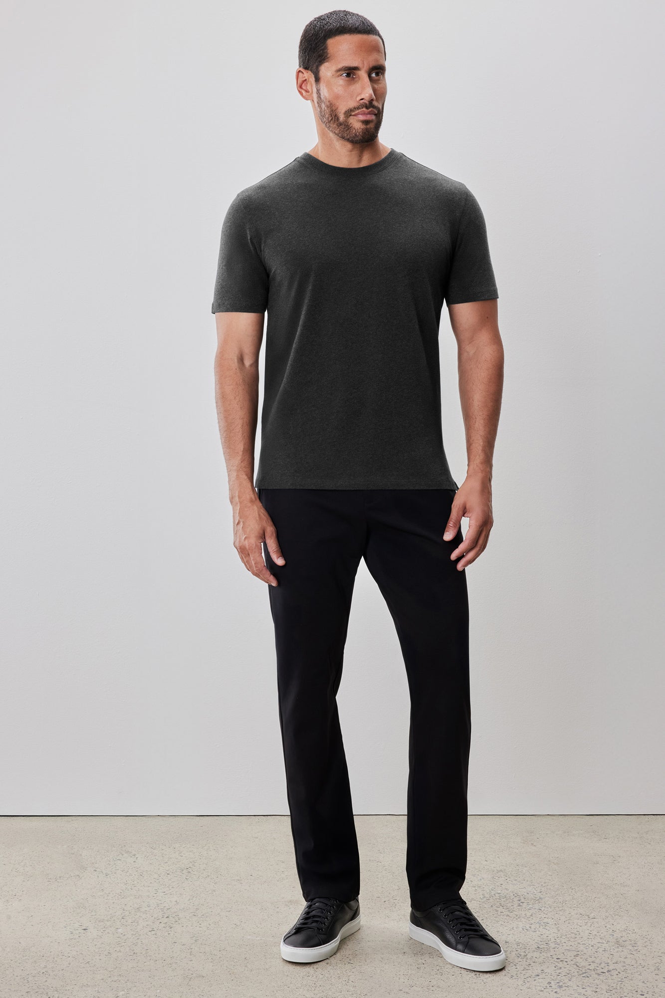 T-Shirt à manches courtes col rond pour homme par Robert Barakett | Colson RB52320 Charbon | Machemise.ca, vêtements mode pour hommes
