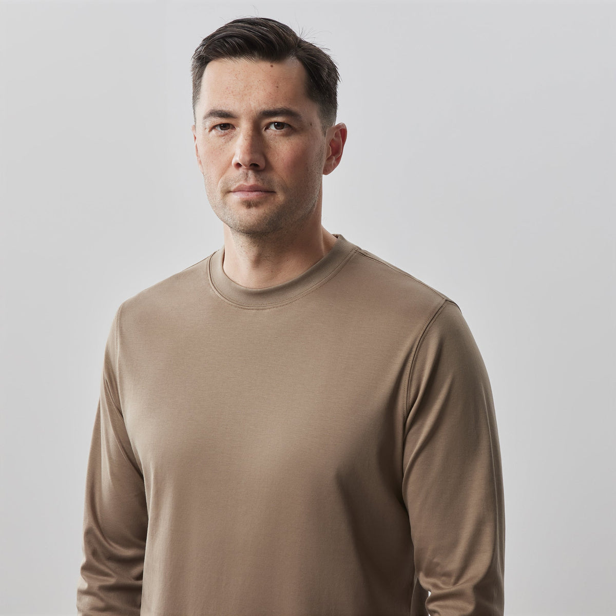 Chandail à col rond montant pour homme par Robert Barakett | Georgia RB82247 Shiitake | Machemise.ca, vêtements mode pour hommes