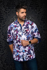Chemise boutonnée rose pâle à fleurs avec poignets marine retournés pour homme par Au Noir, vue de face