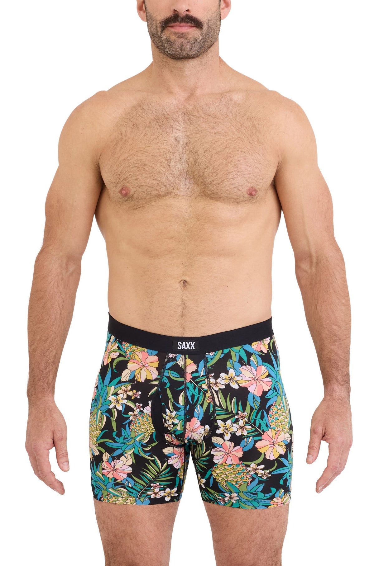 Sous-vêtement à imprimé tropical avec poche avant et ceinture logo pour homme par Saxx, vue avant sur mannequin
