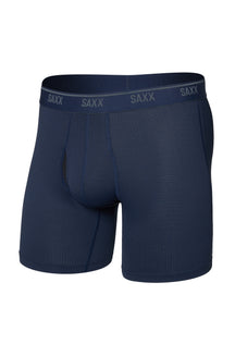 Vue avant d’un sous-vêtement boxer long bleu marine à micro-motif, ceinture élastique avec logos SAXX pour homme