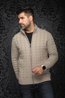 Veste en mérinos zippée en tricot torsadé beige vue de face, avec col montant et ourlet côtelé pour homme par Au Noir