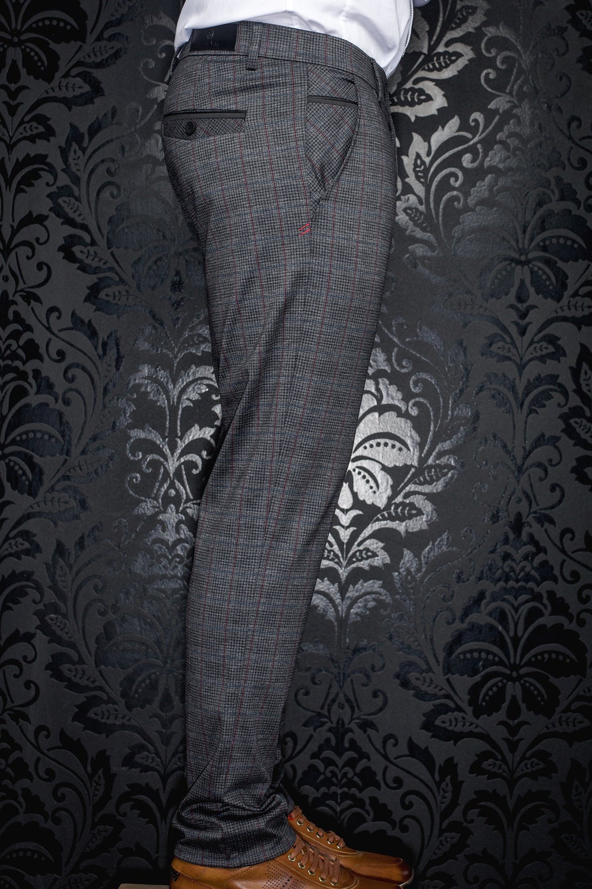 Pantalon pour homme par Au Noir | BERETTA-TAYLOR Gris Foncé Multi | Machemise.ca, inventaire complet de la marque Au Noir