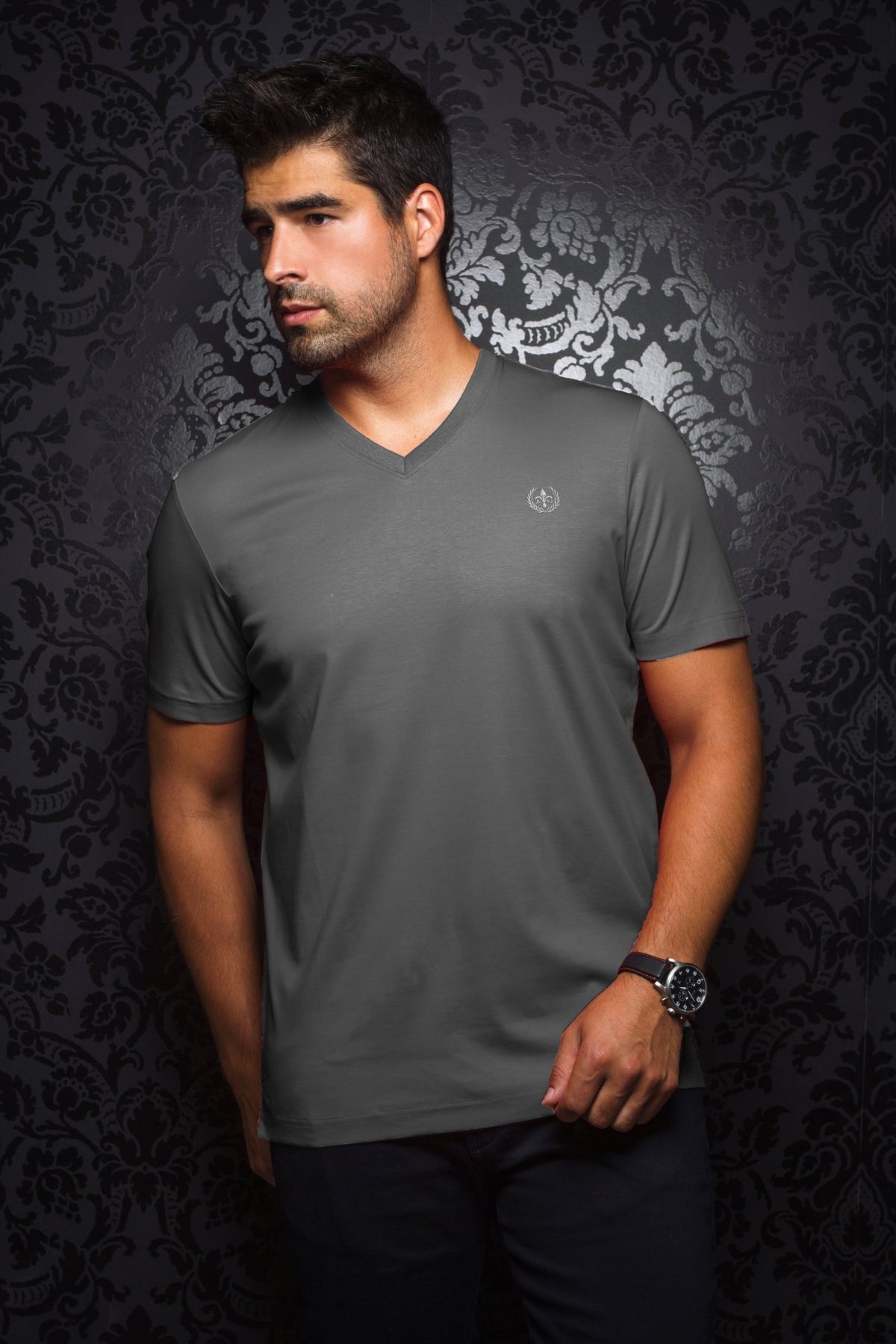 Chandail pour homme par Au Noir | V-MICHAEL Gris Med/med grey | Machemise.ca, inventaire complet de la marque Au Noir